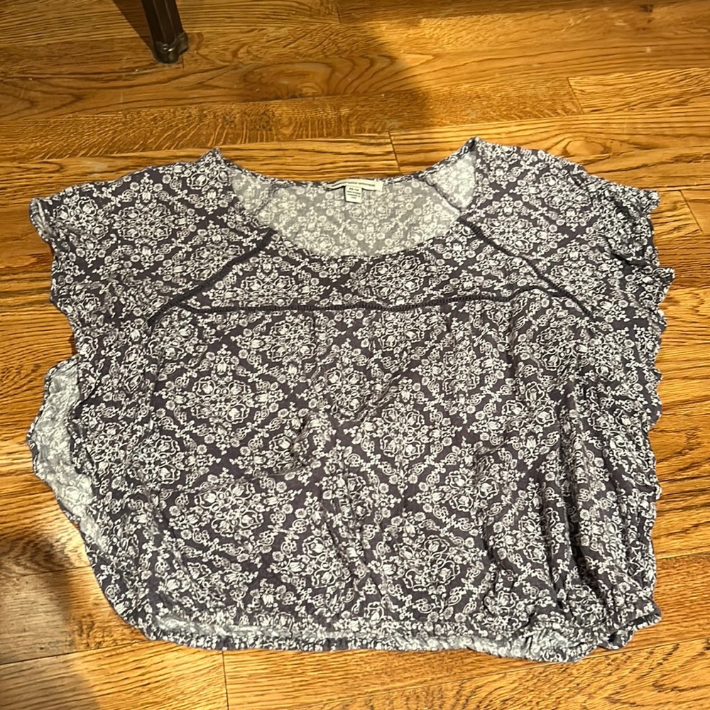 American Eagle top